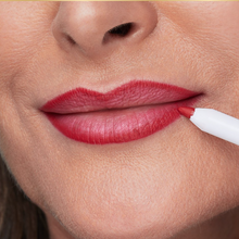 L'Oréal Paris Age Perfect Anti-Feathering Lip Liner 394 Flaming Carmin