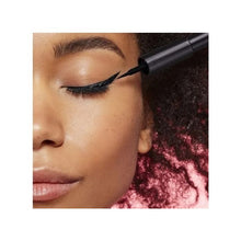 L'Oréal Paris Infaillible Grip 24H Precision Felt Eye Liner 01 Black showcasing its long-lasting waterproof formula.