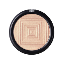 Maybelline Chrome Extreme Intense Metallic Highlighter shade 350 Molten Rose Gold delivering a radiant metallic finish with a smooth, blendable powder formula.