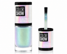 Maybelline Color Show Nail Polish in shade 532 Enchanted Pearl shown with its brush applicator, highlighting the smooth formula and precise application.