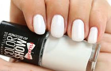 Maybelline Color Show Nail Polish shade 442 Business Blouse delivering rich color with a high-shine, chip-resistant finish.