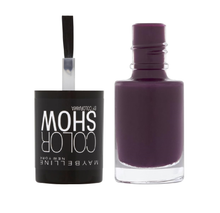 Maybelline Color Show Nail Polish shade 104 Noite De Gal delivering deep navy blue color with a high-shine, chip-resistant finish.